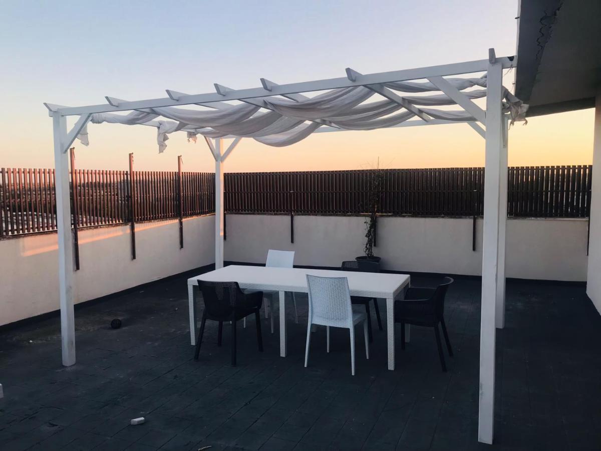 Luxus P4T Family 3 Bedroom With Pool, Tennis Court And Sauna Brindisi Esterno foto